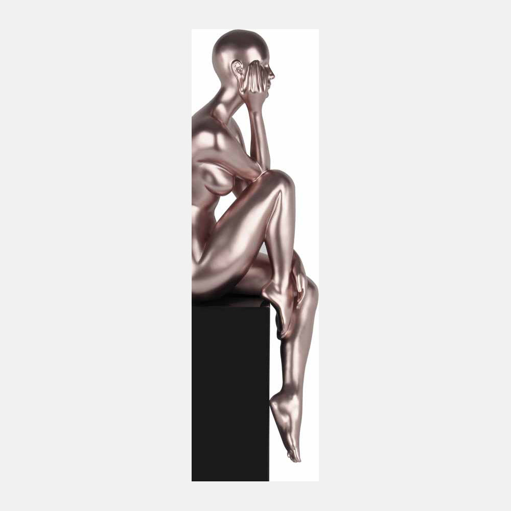 Ambienti Glamour: Scultura "Louise Veronica" Rosa Metallizzato H 70 cm Base Marmo Nero